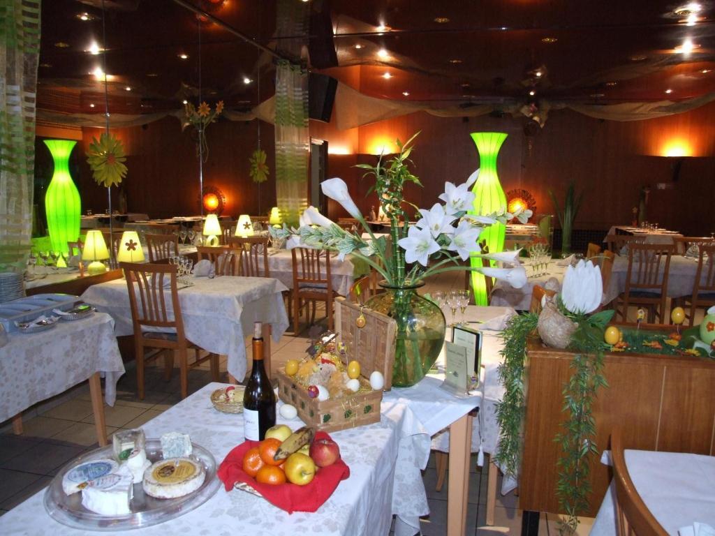 Hotel & Restaurant Azur La Freissinouse エクステリア 写真