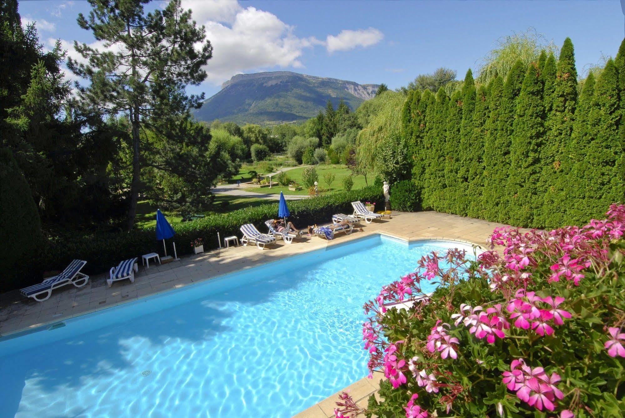 Hotel & Restaurant Azur La Freissinouse エクステリア 写真