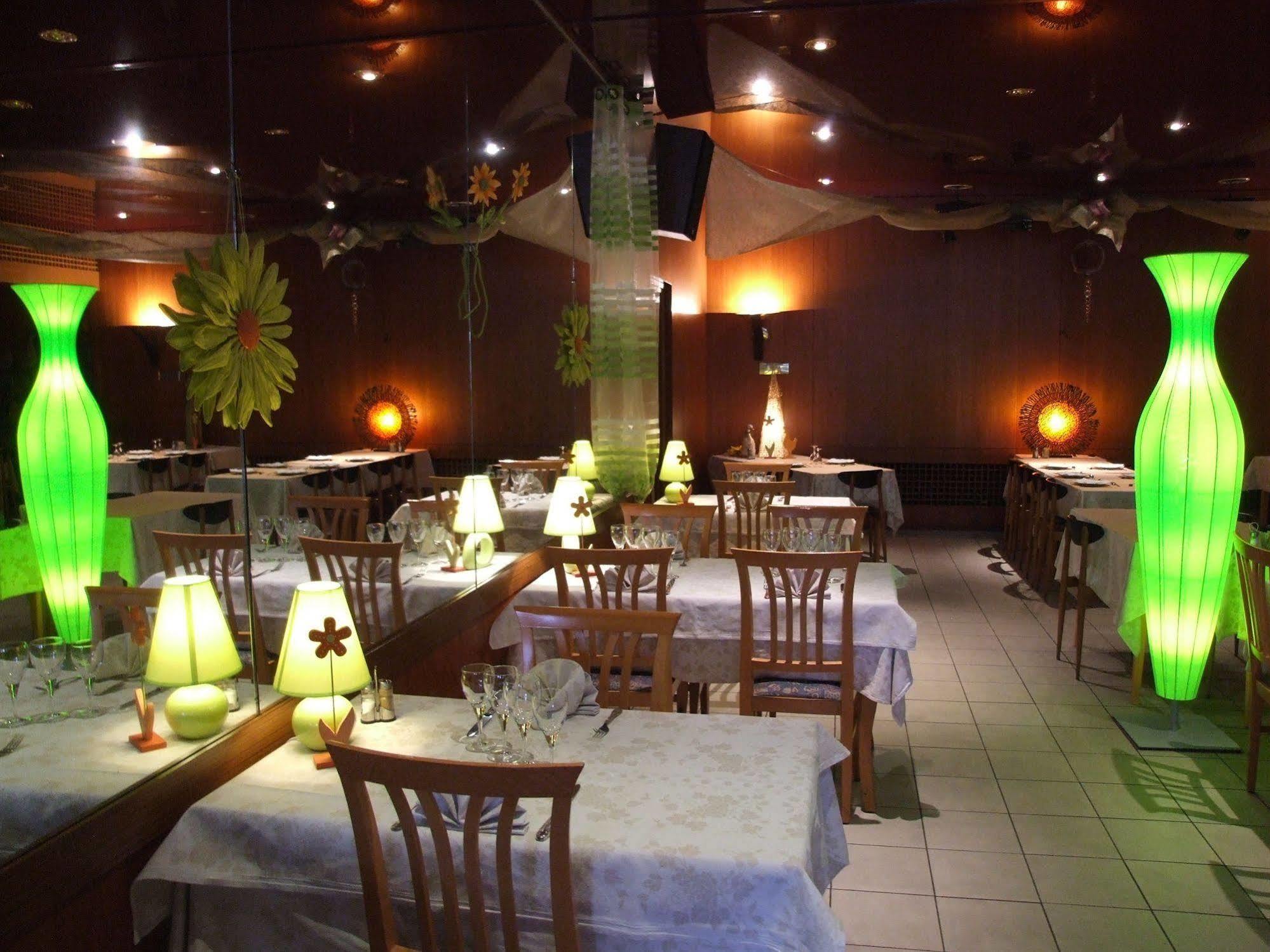 Hotel & Restaurant Azur La Freissinouse エクステリア 写真